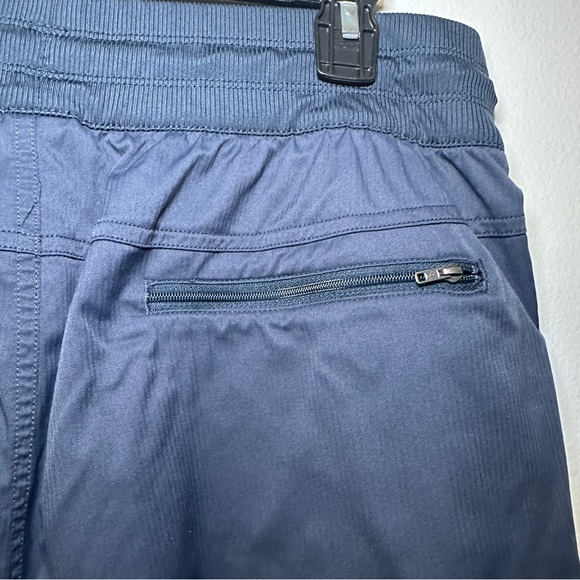 The North Face Women's Dark Blue Athletic Shorts - Picture 4 of 6